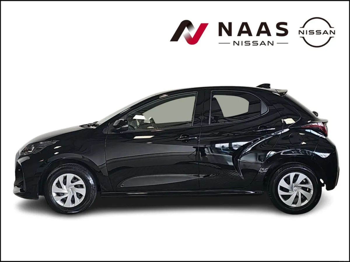Toyota Yaris 1.0 LUNA - Image 3