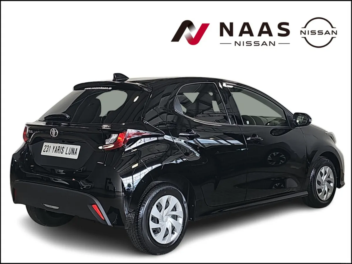 Toyota Yaris 1.0 LUNA - Image 4