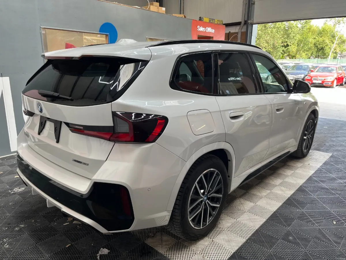 BMW iX1 2024 BW IX1 XDRIVE30 M-SPORT AUTOMATIC / C - Image 2
