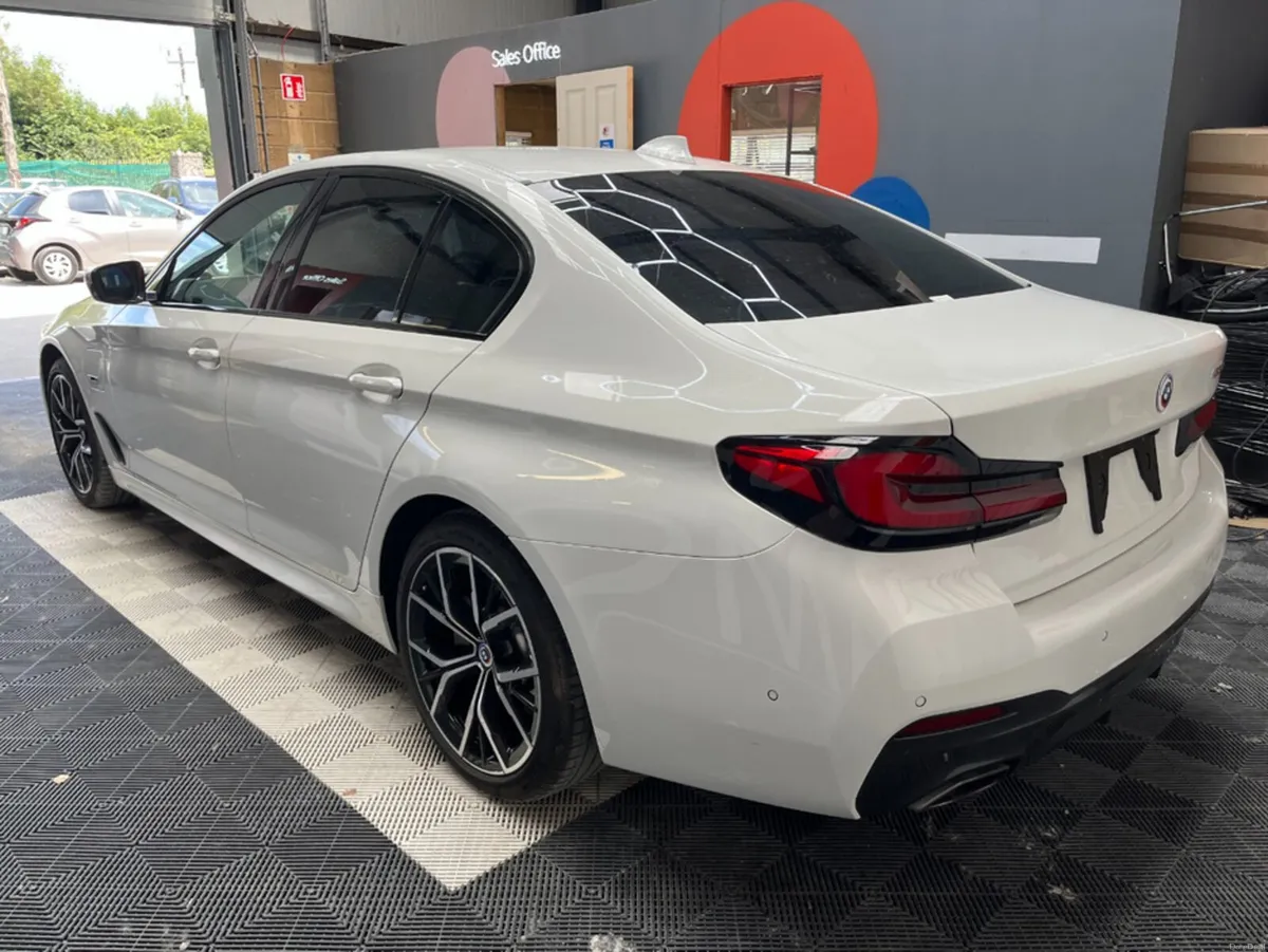BMW 5-Series 2022 BMW 5 SERIES 4D 530e AUTOMATIC / - Image 4