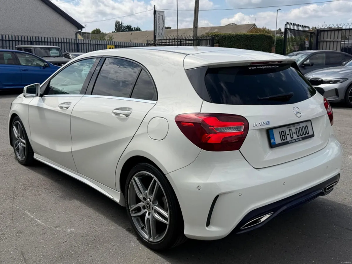 Mercedes-Benz A-Class (181) A180 1.6 PETROL URBAN - Image 6