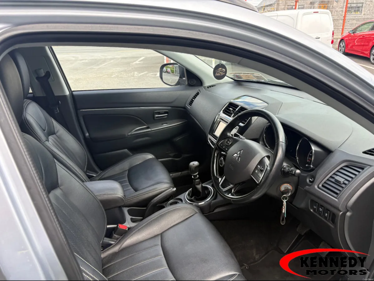 Mitsubishi ASX 1.6 DID INSTYLE+ E6 4DR - Image 5