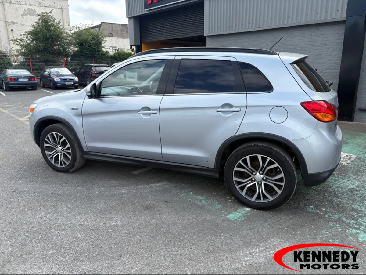 Mitsubishi ASX 1.6 DID INSTYLE+ E6 4DR - Image 3