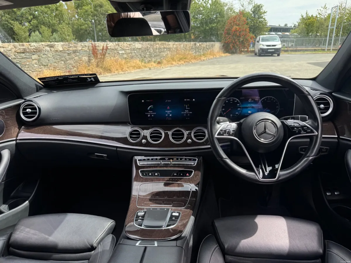 Mercedes-Benz E-Class E300e AMG LINE EDITION - Image 6