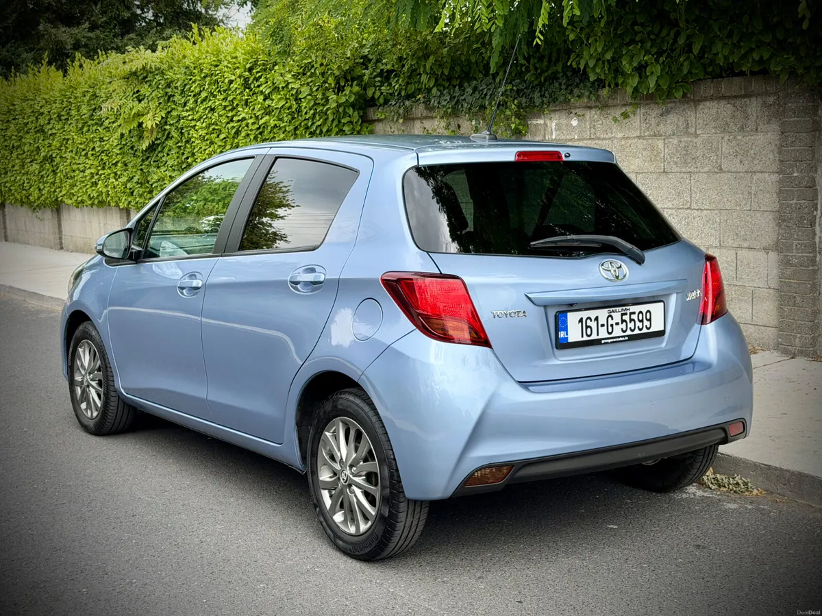 Toyota Yaris Petrol | Reversing camera. - Image 5