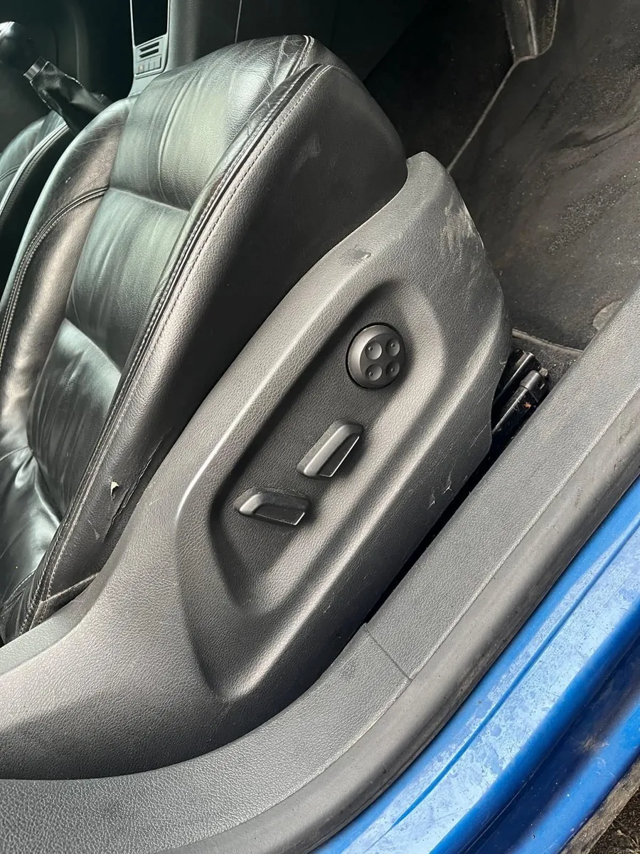 Volkswagen Tiguan 2010 - Image 5