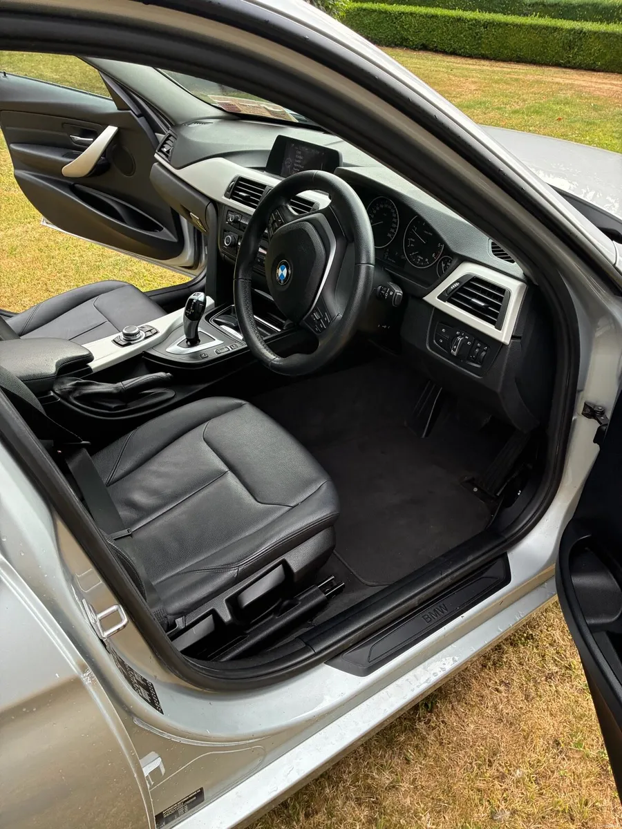 BMW 3-Series 2015 - Image 5