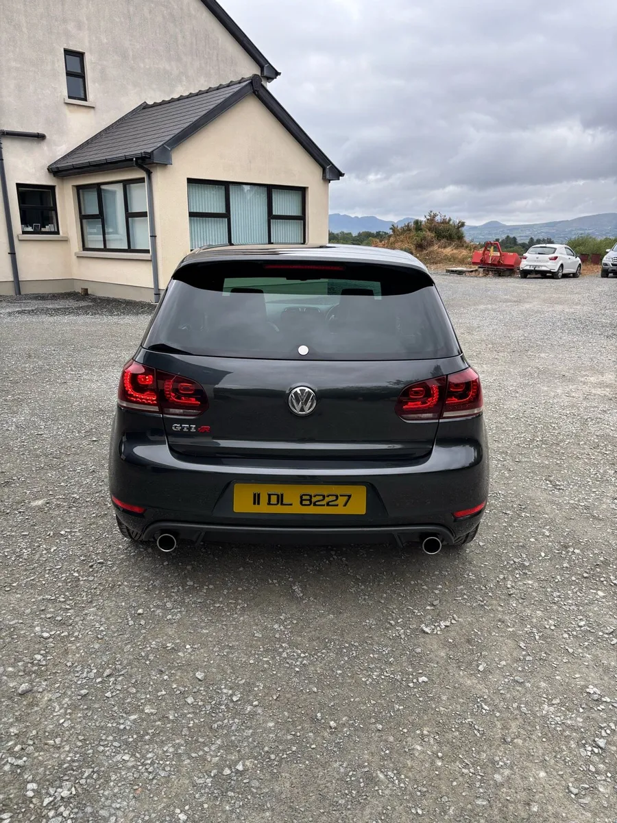 Volkswagen Golf Gti 35 edition - Image 5