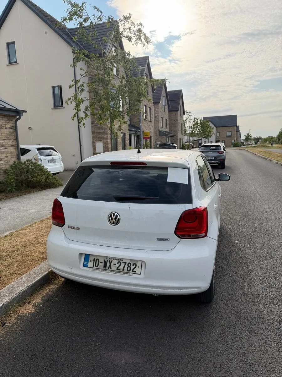 VW polo 2010 WITH APPLE CARPLAY(needs engine work) - Image 2