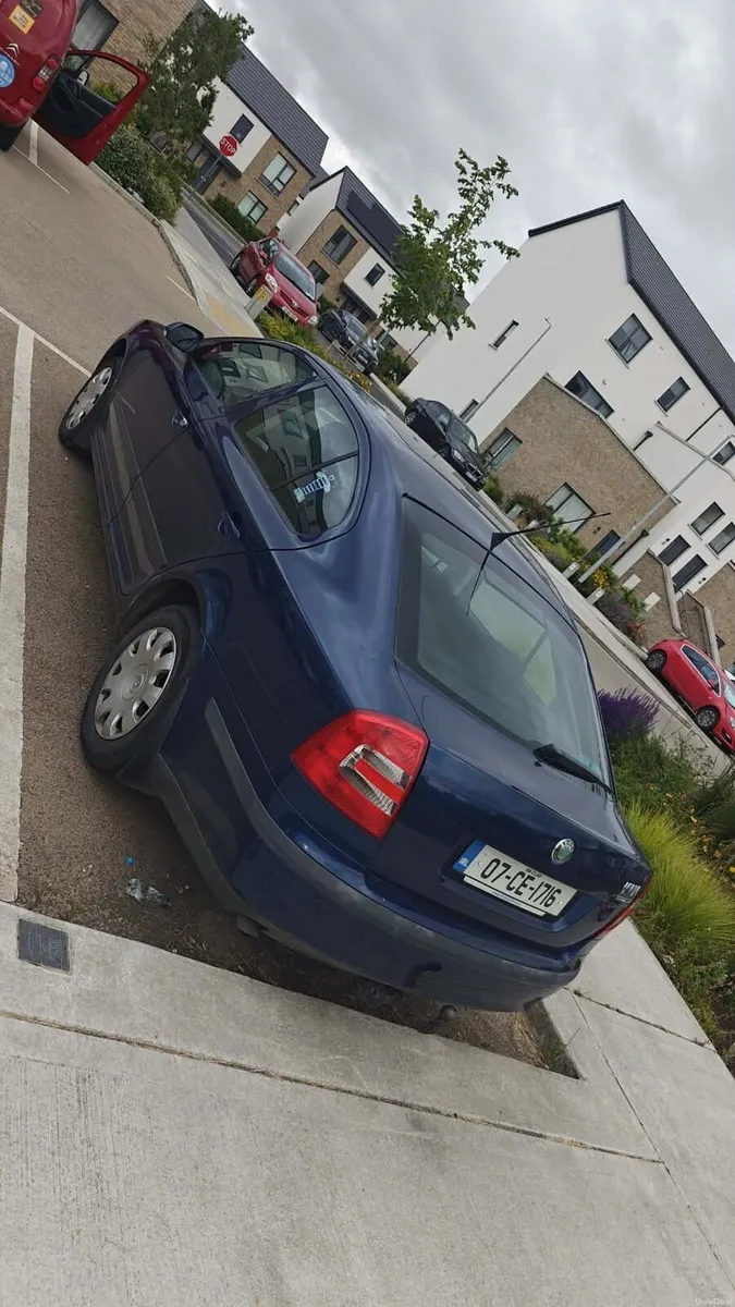 Skoda Octavia 1.6 petrol - Image 5