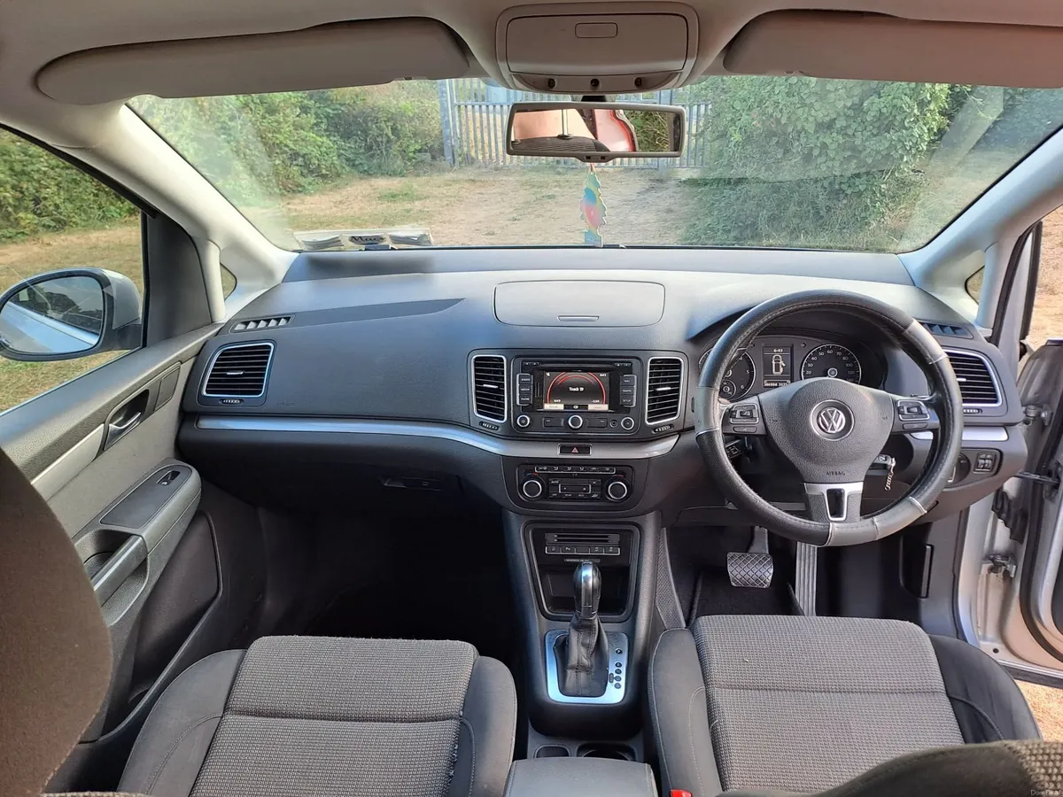 Volkswagen Sharan 2011 - Image 4