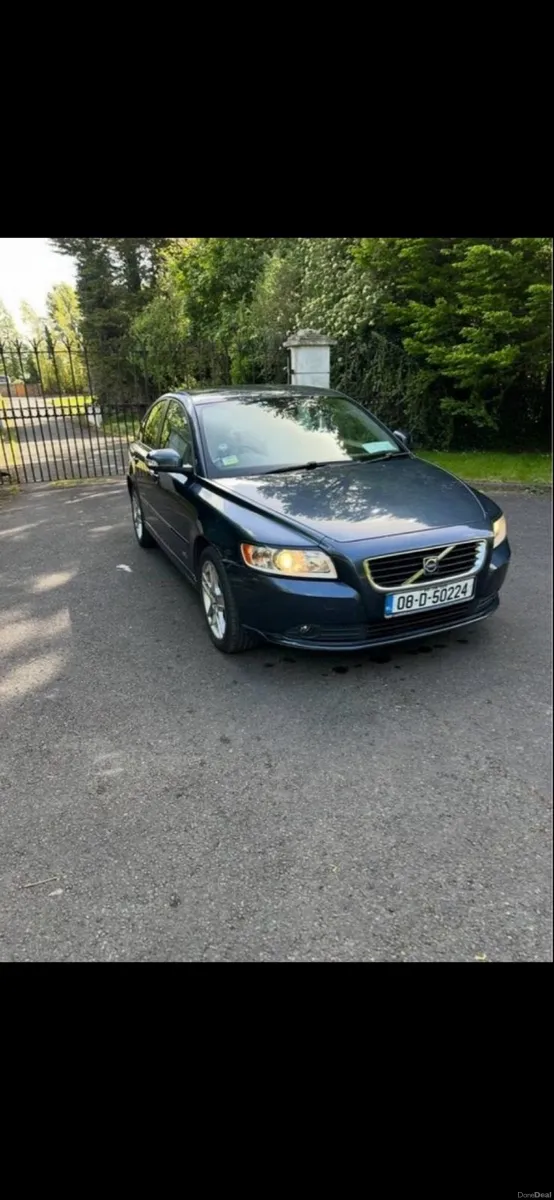 Volvo s40 MINT CONDITION - Image 1