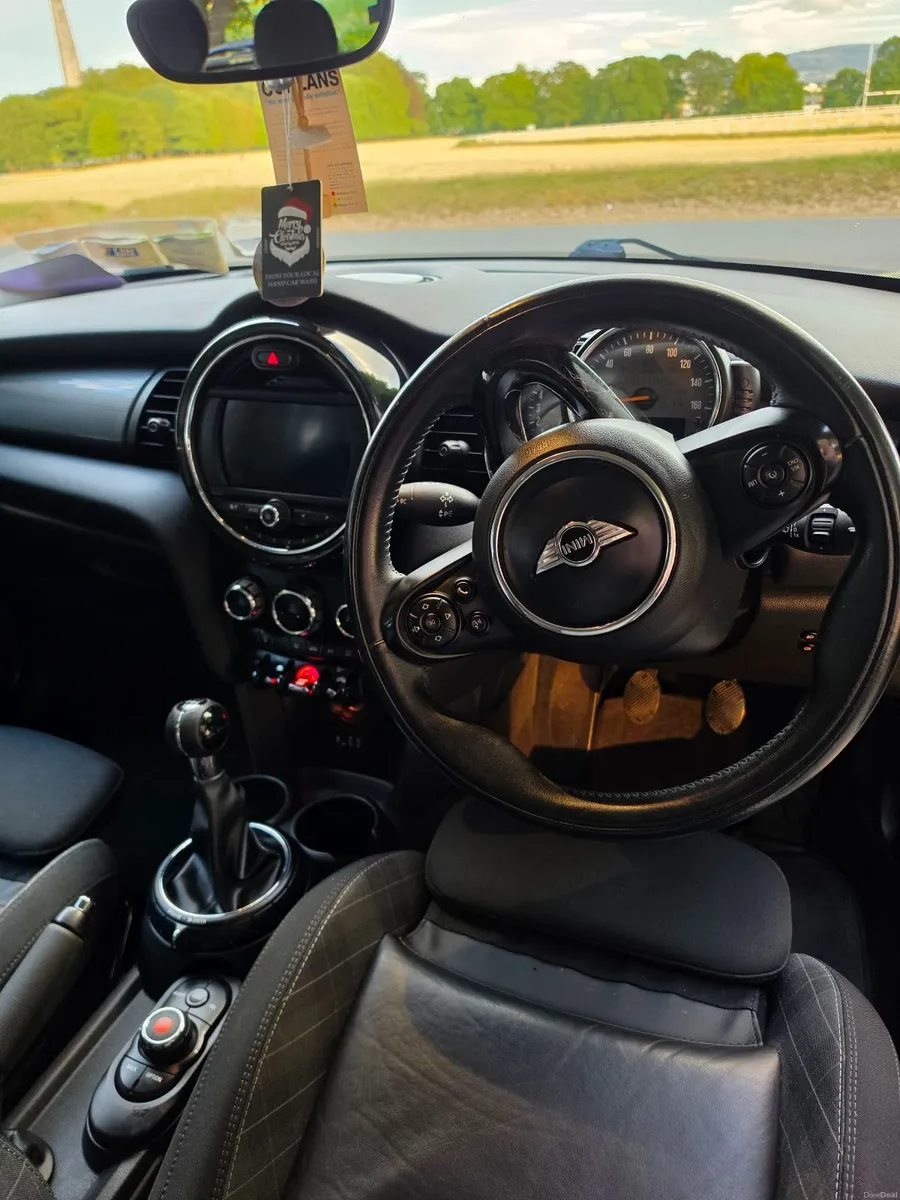Mini Cooper 2017 - Image 4