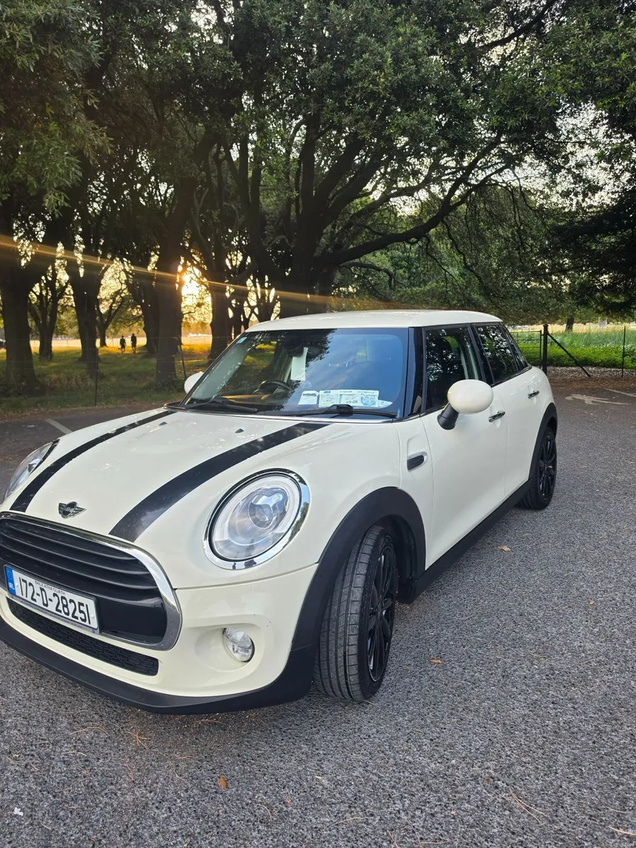 Mini Cooper 2017 - Image 1