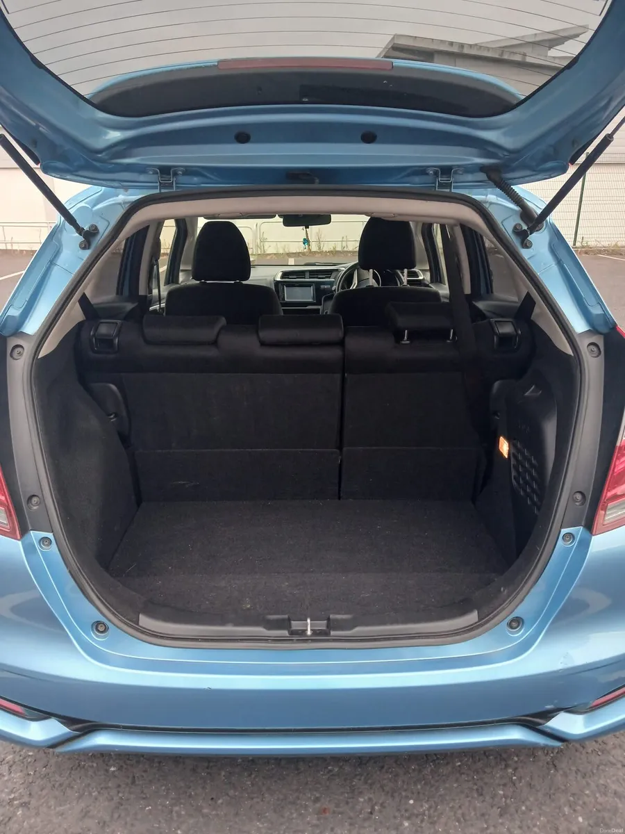 Car for sale - Image 5