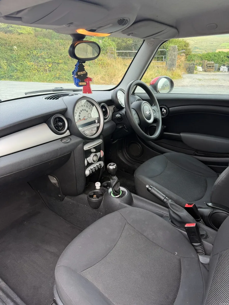 Mini Cooper D 2010 - Image 6