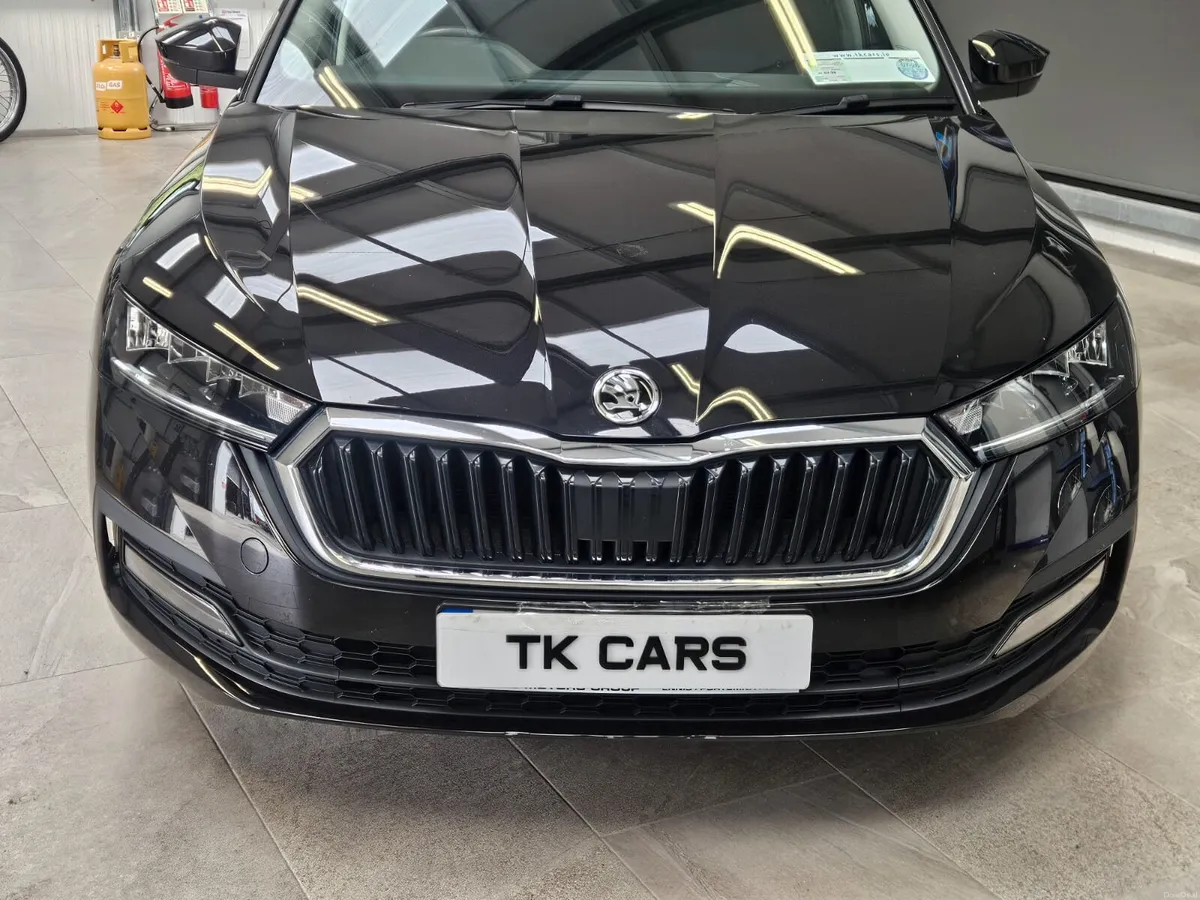 222 SKODA OCTAVIA AMBITION 2.0 DIESEL - Image 3