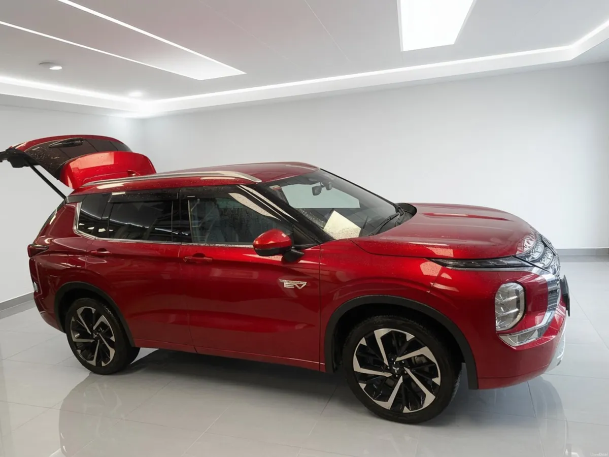 Mitsubishi Outlander 2022 7 SEATER - Image 3