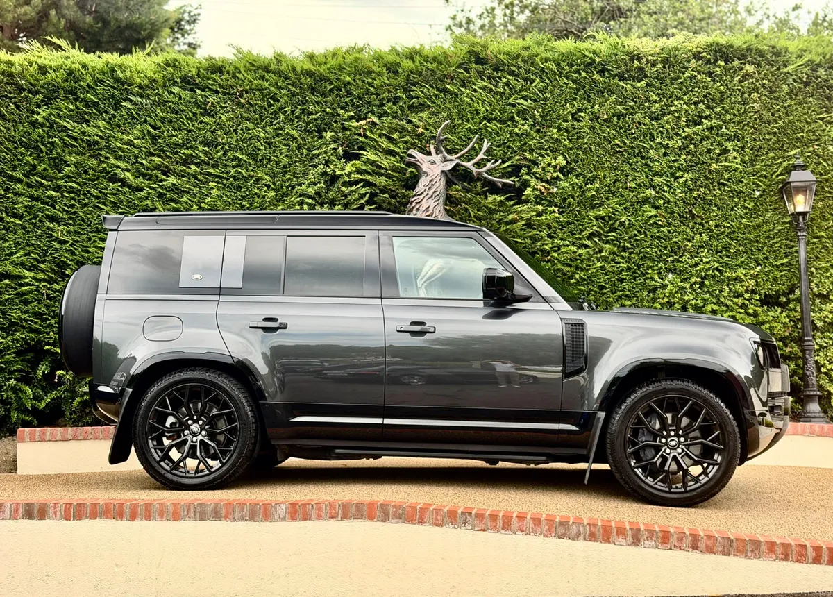 Land Rover Defender X Dynamic 404 BHP great spec - Image 3