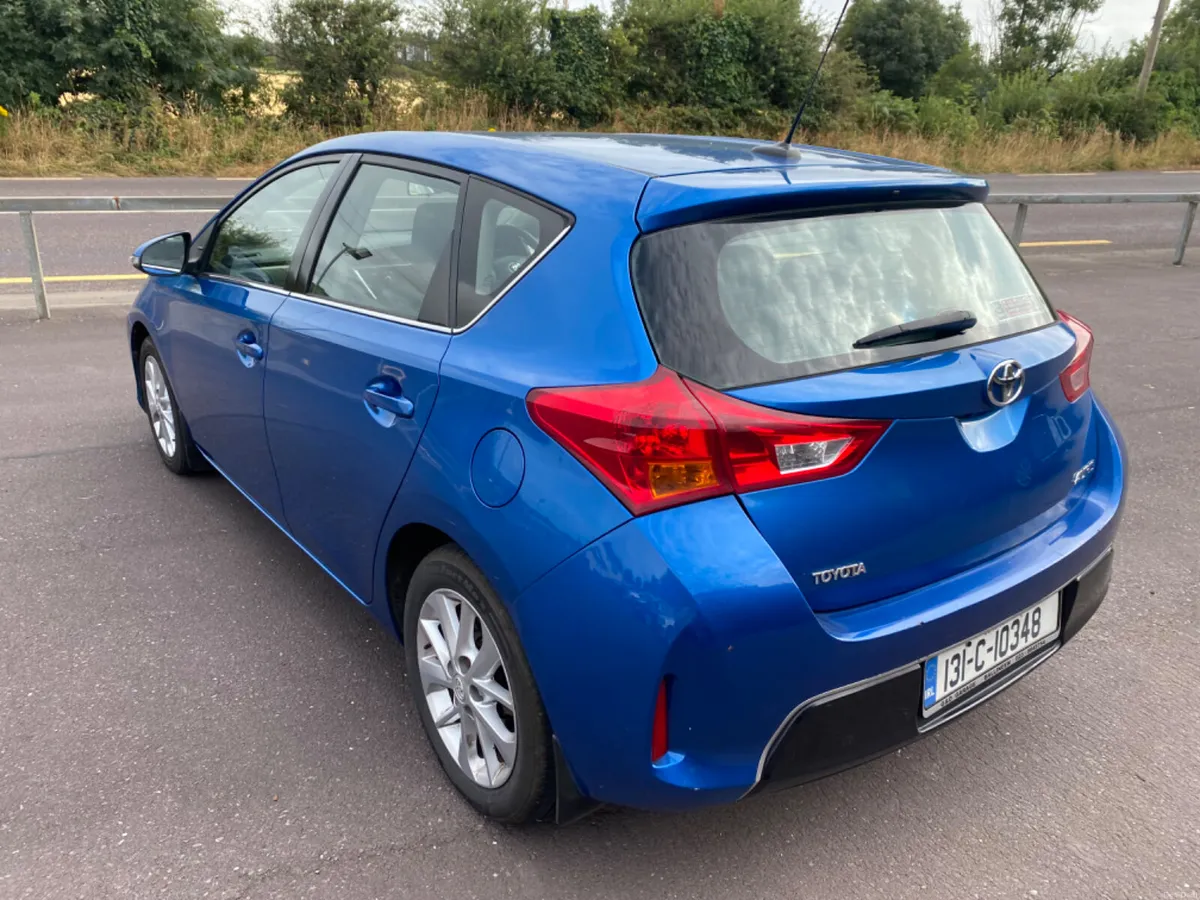 Toyota Auris 2013 - Image 3