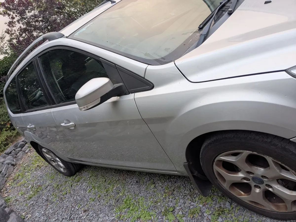 Ford Focus 2010 - Image 3