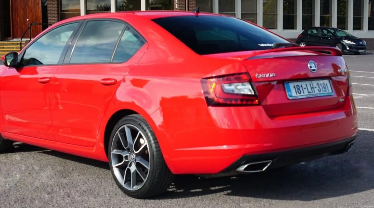 2018 Skoda Octavia vRS 2.0 TDI 184 Manual | 3 keys - Image 2