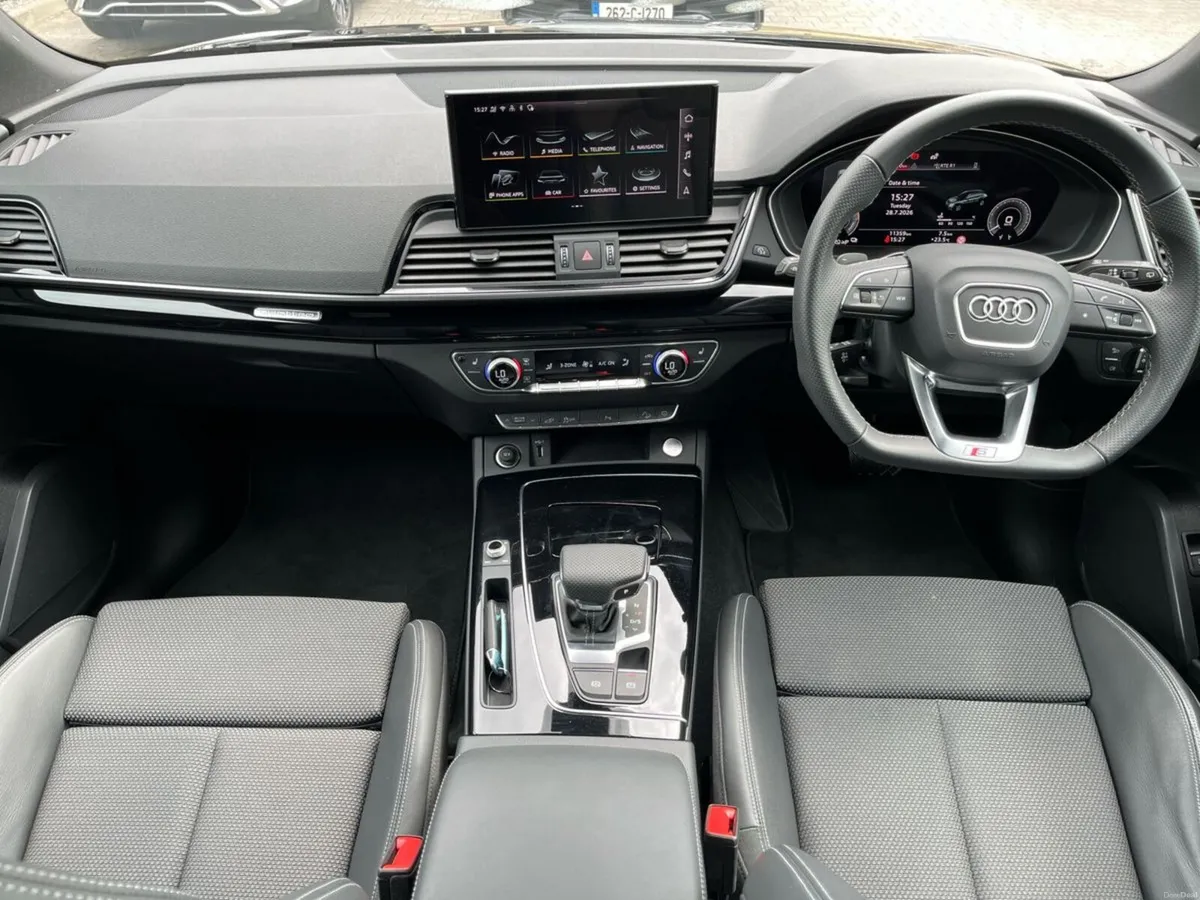 Audi Q5 50 TFSI-e S line QTR 299HP - Image 2