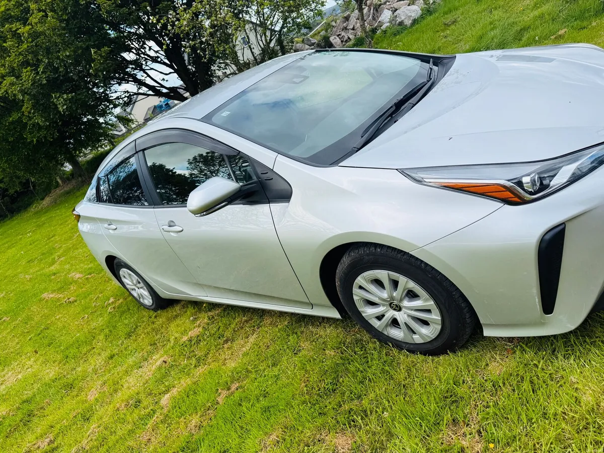Toyota prius 212 - Image 4