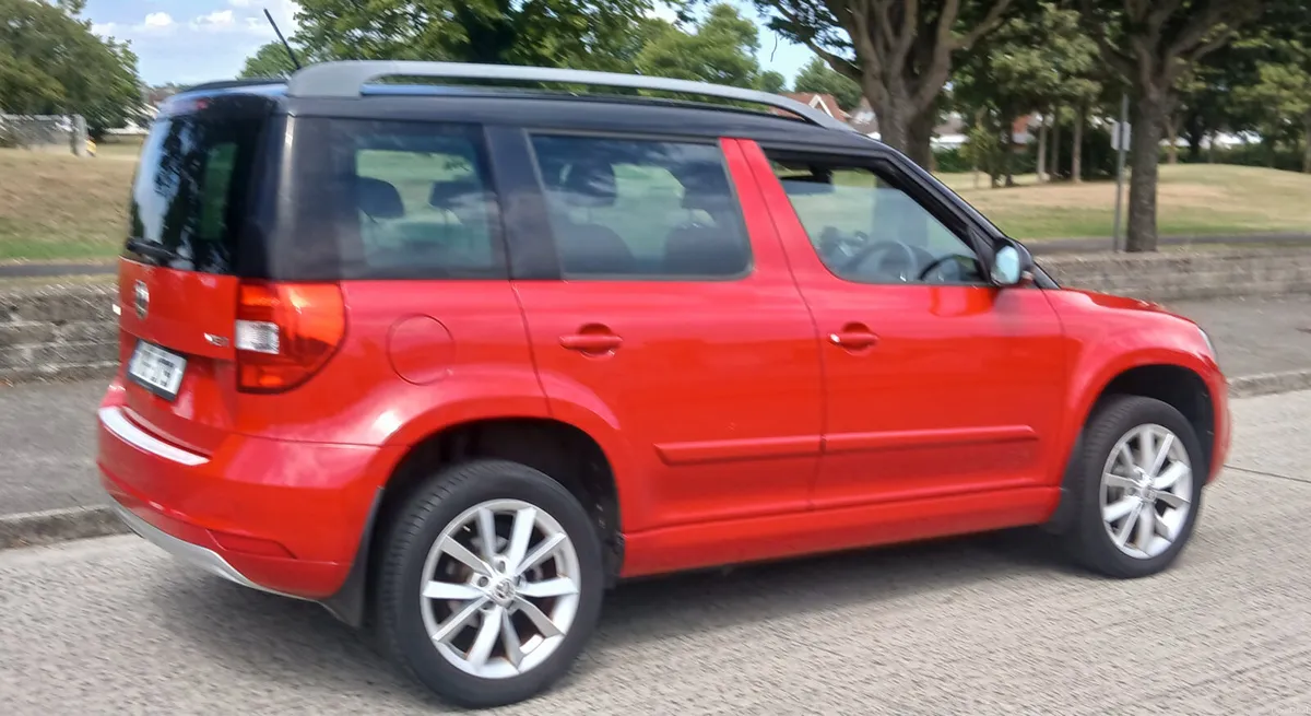 Skoda Yeti 2017 1.2 TSi 5dr *FSH & NEW NCT* - Image 4
