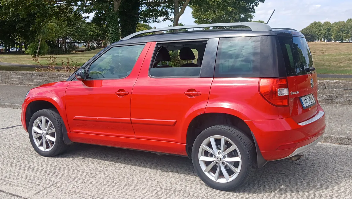 Skoda Yeti 2017 1.2 TSi 5dr *FSH & NEW NCT* - Image 5