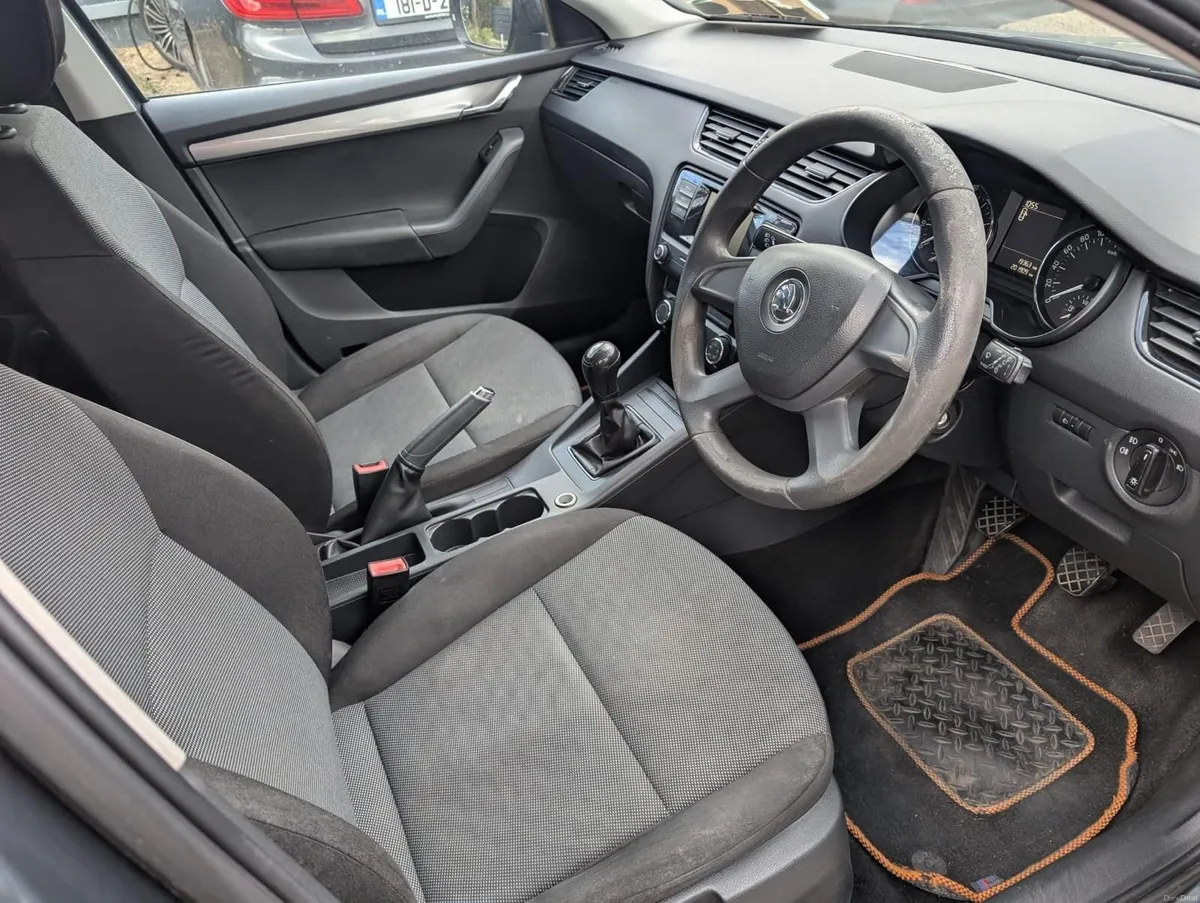 Skoda Octavia 2015 - Image 5