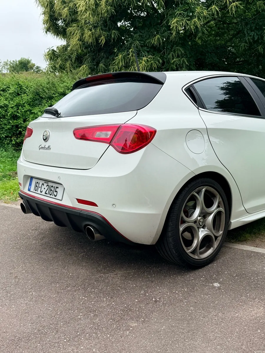 Alfa Romeo Giulietta Quadrofoglio Verde (1750tbi) - Image 3