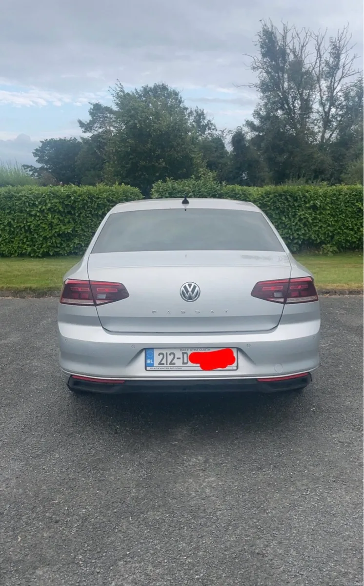 2021 Volkswagen Passat - Image 6