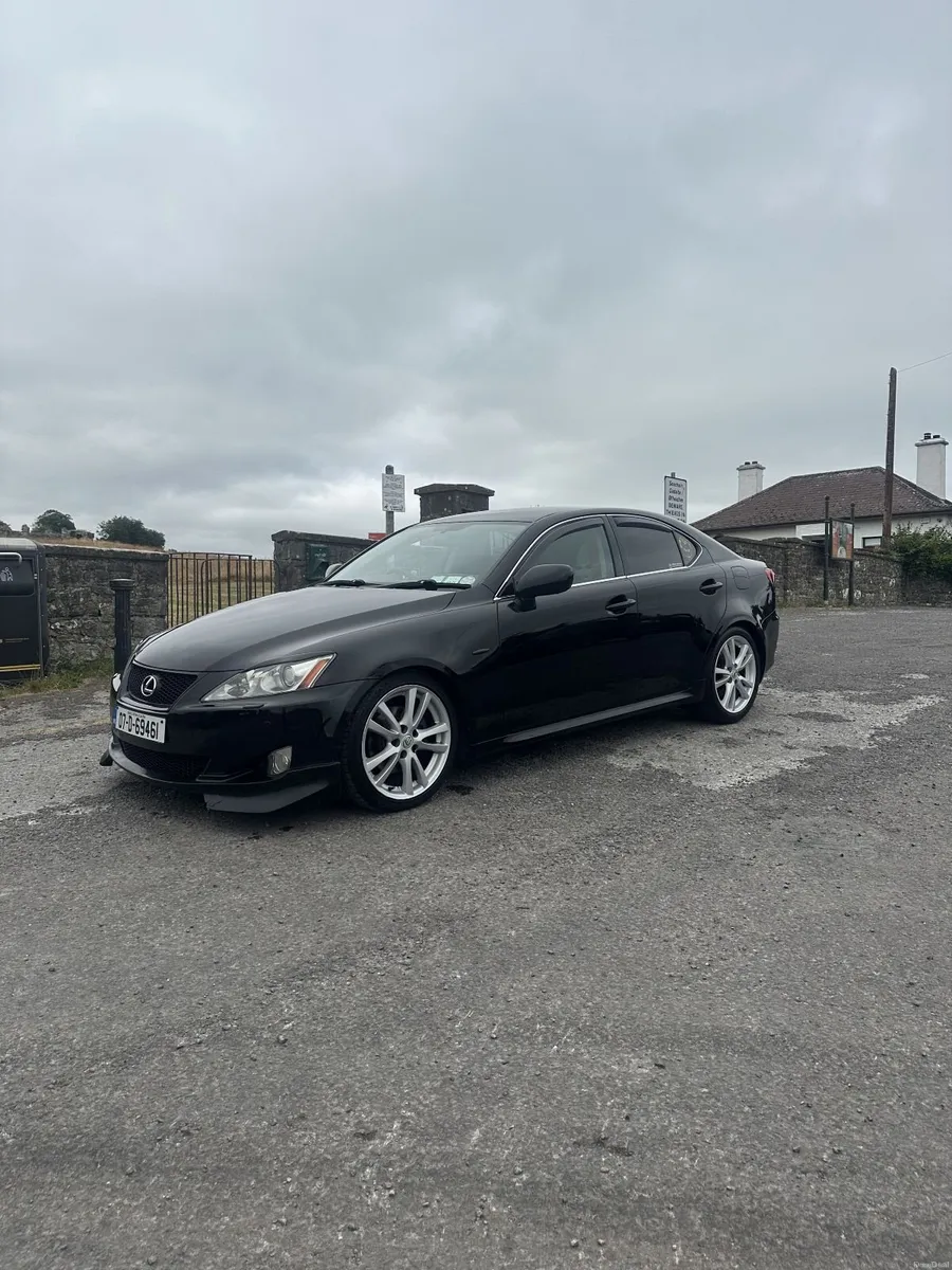 Lexus IS 250 sport 2007 - Image 2