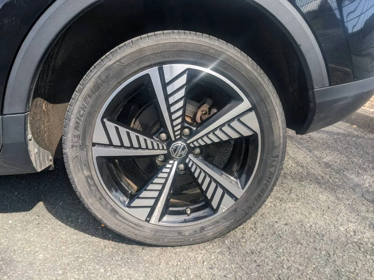 MG ZS Electric - Image 6