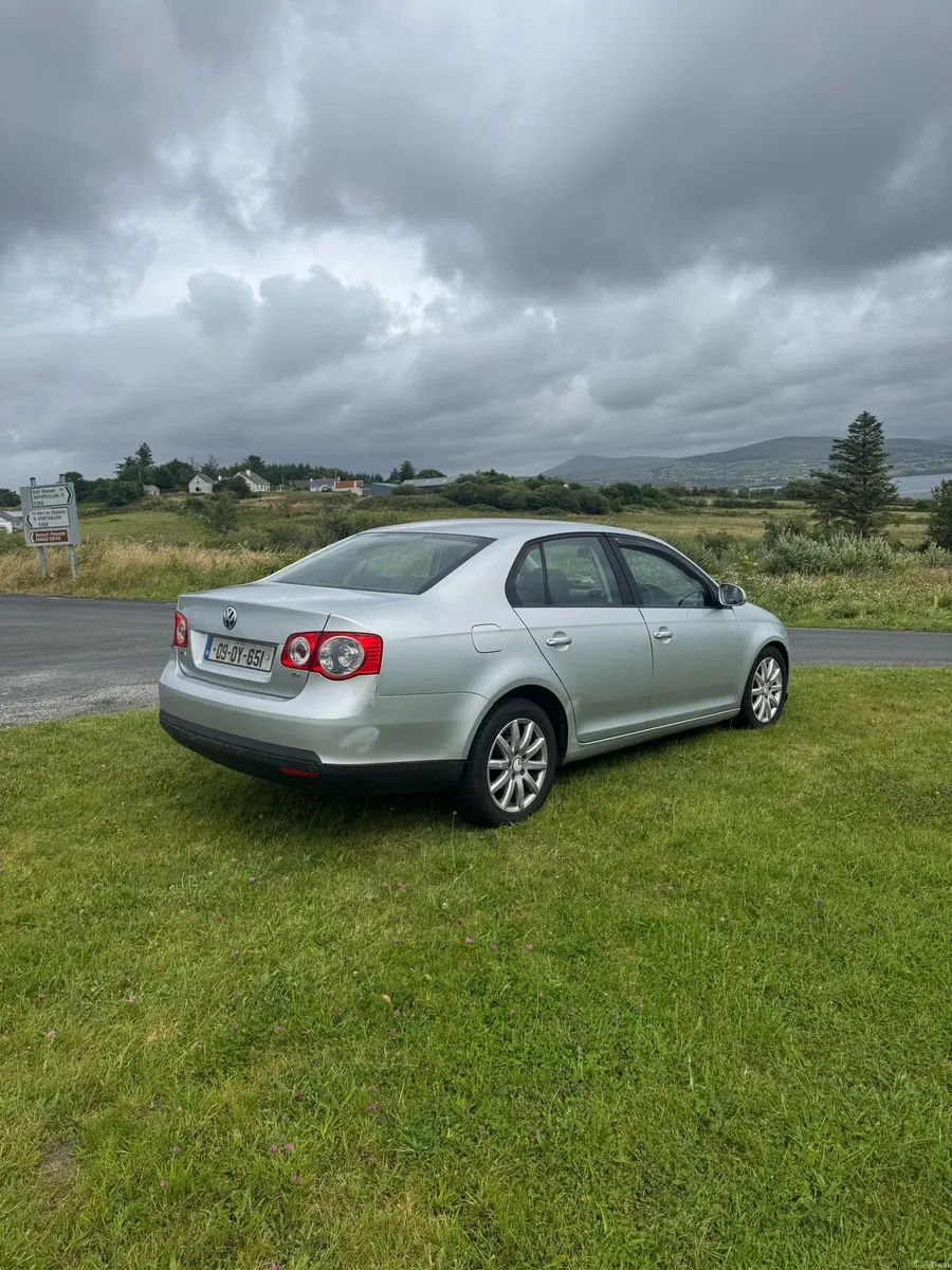 Volkswagen Jetta - Image 4
