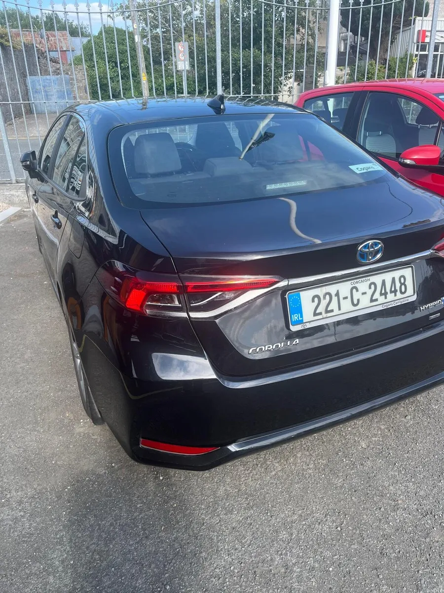 2022 Toyota corolla 1.8 petrol hybrid - Image 1