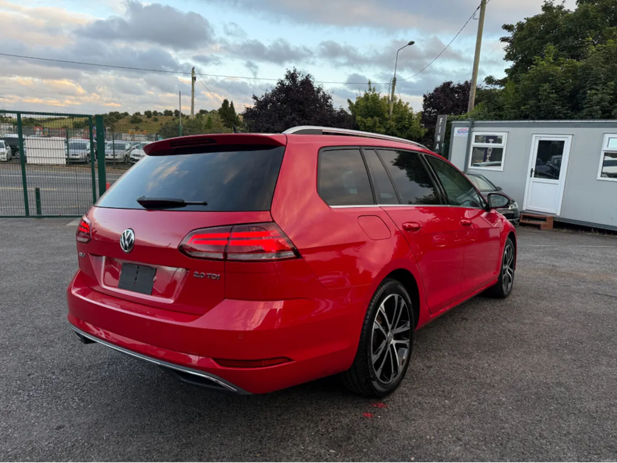 Volkswagen Golf ESTATE 2.0 TDI AUTOMATIC - SAT NAV - Image 6