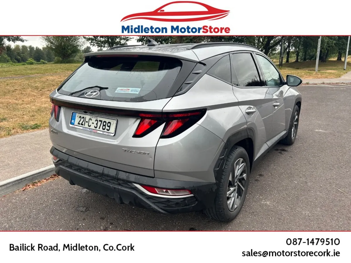 Hyundai Tucson I.7crdi EXECUTIVE 5DR - Image 3