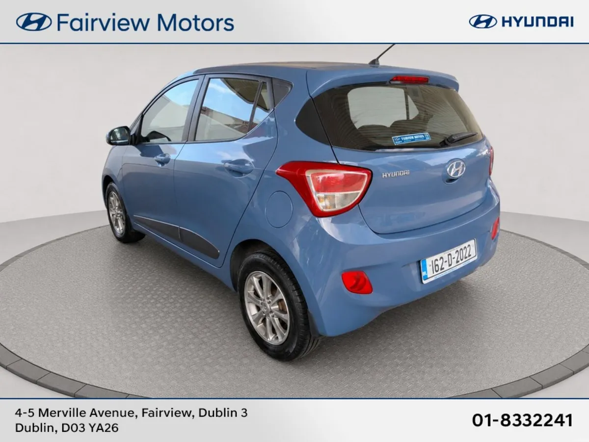 Hyundai i10 DELUXE AUTOMATIC - Image 4