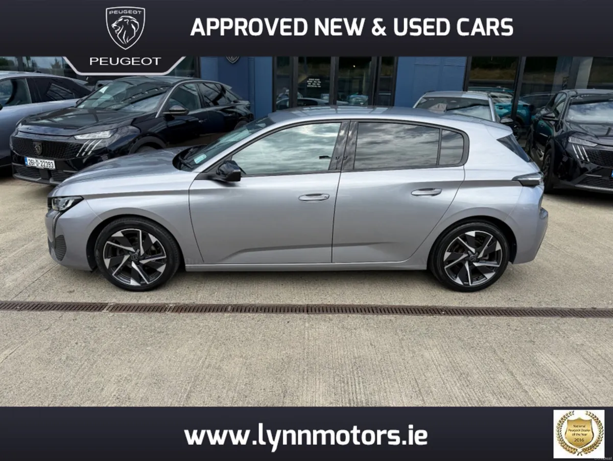 Peugeot 308 ALLURE 1.2 130 AUTOMATIC 4 4DR A - Image 4