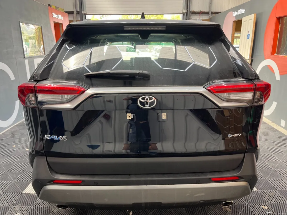 Toyota RAV4 2025 TOYOTA RAV4 HYBRID G 2.5 AUTOMATI - Image 3
