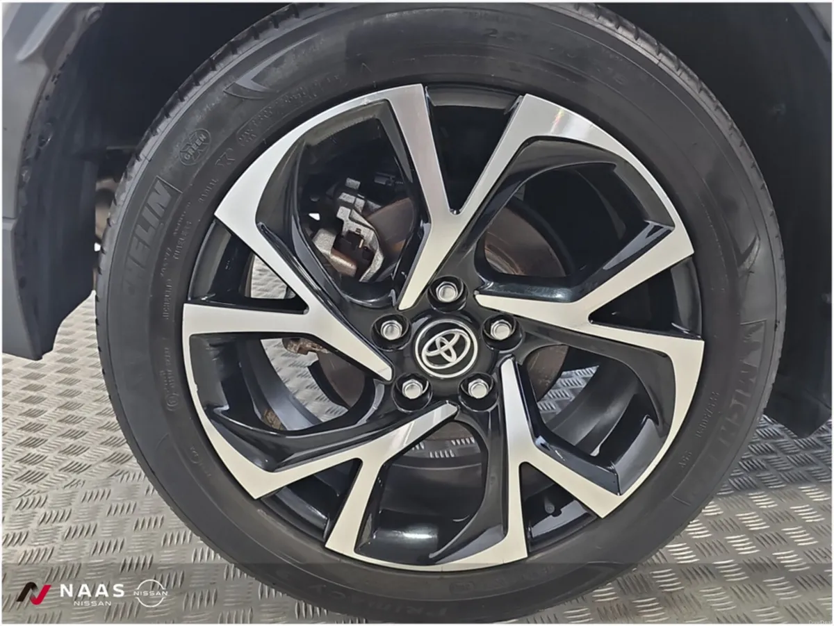Toyota C-HR 1.8 SOL - Image 6