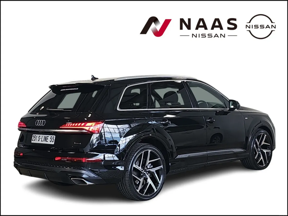 Audi Q7 S LINE TECH PACK 55 TFSI E QUATTRO - Image 4