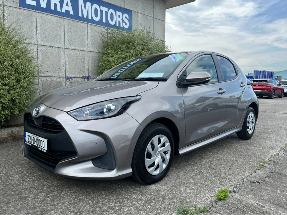Toyota Yaris X HYBRID AUTOMATIC 1.5 PETROL //KEYLE - Image 5