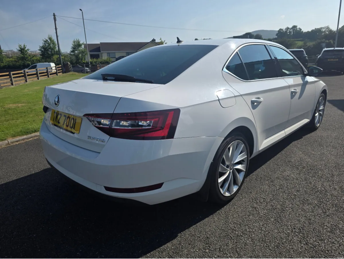 Skoda Superb 2.0TDI SE L EXECUTIVE TDI DSG, COST € - Image 2