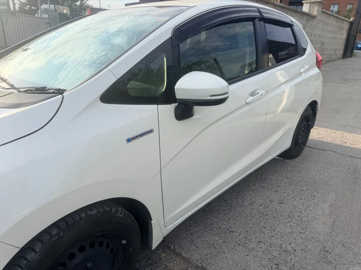 Honda Fit 2015 New Nct / warranty For sale in good - Image 4