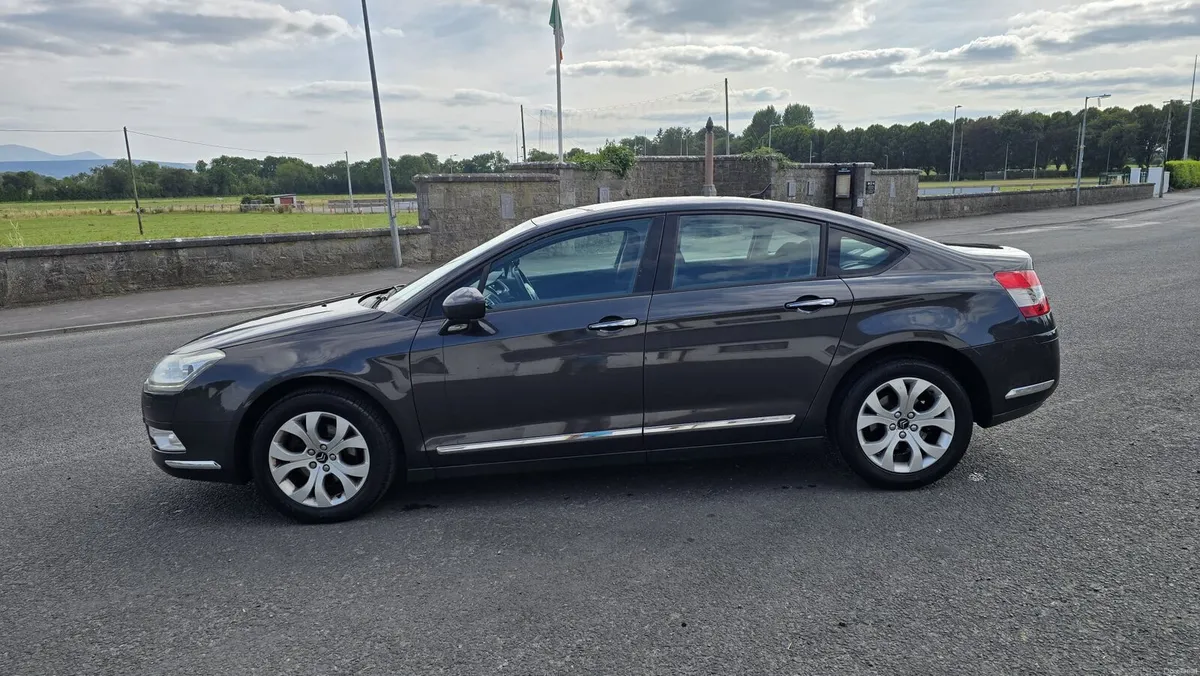 2011 Citroen C5 2.0 diesel manual/ high spec - Image 6