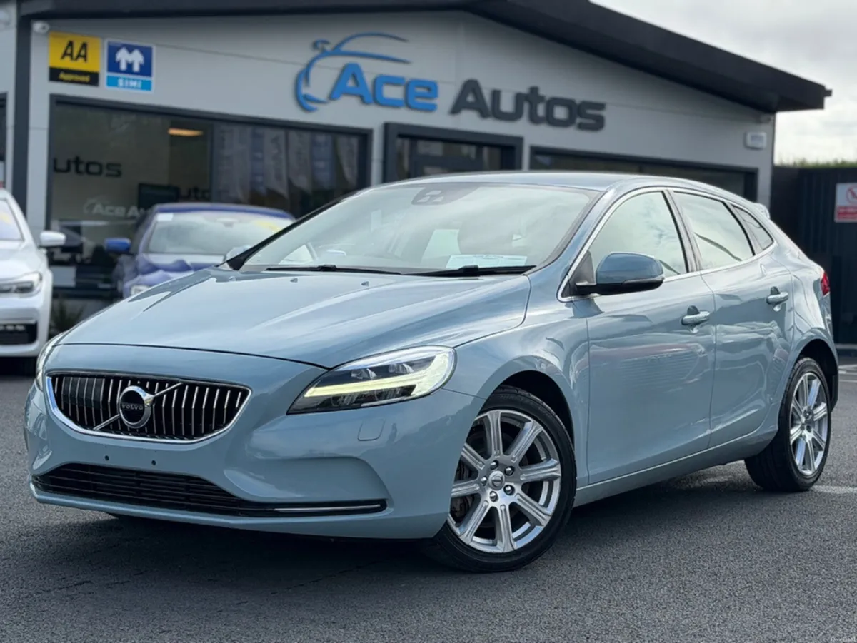 Volvo V40 D4 MOMENTUM - 2.0L DIESEL - AUTO - 12M W - Image 1