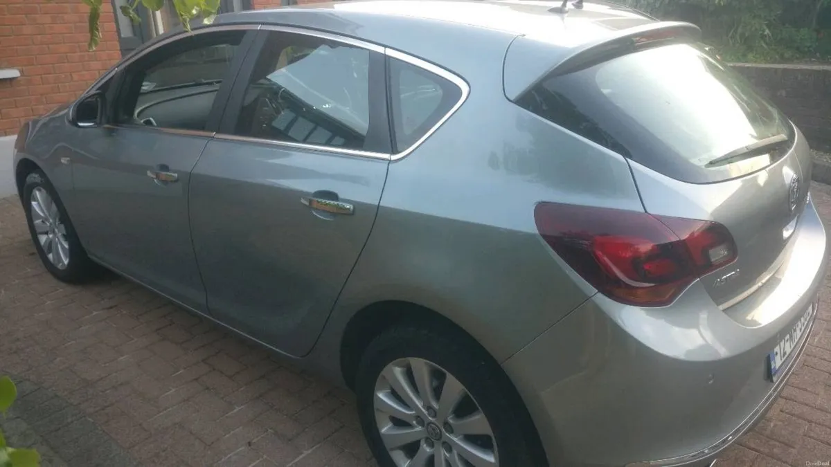 Vauxhall Astra 2.0L CDTI - Image 4